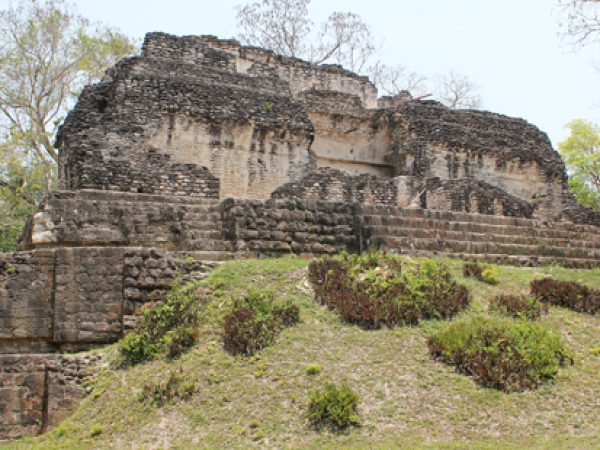 Tour a Uaxactún